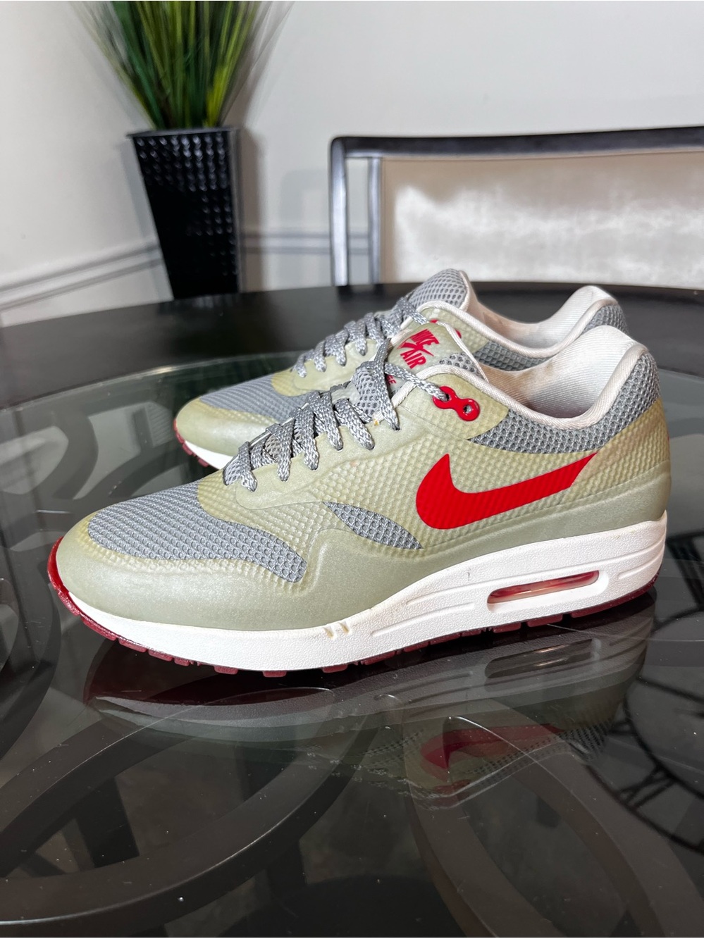Nike Air Max 1 Fuse Women Matte Silver Gray Sneakers Shoes
Size 9.5